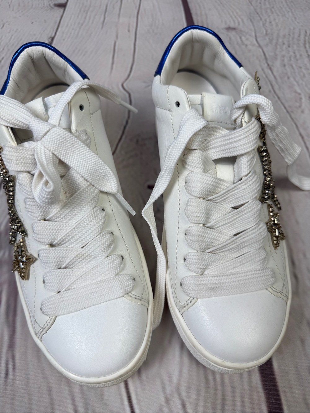 COACH white sneakers with embellished gold stars, size 6 - Picture 2 of 12